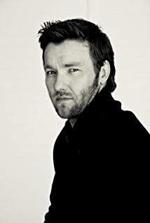 How tall is Joel Edgerton?